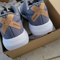 Reebok Sneakers Size 9 Brand New