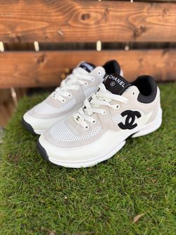 Chanel sneaker 👟 girl / woman