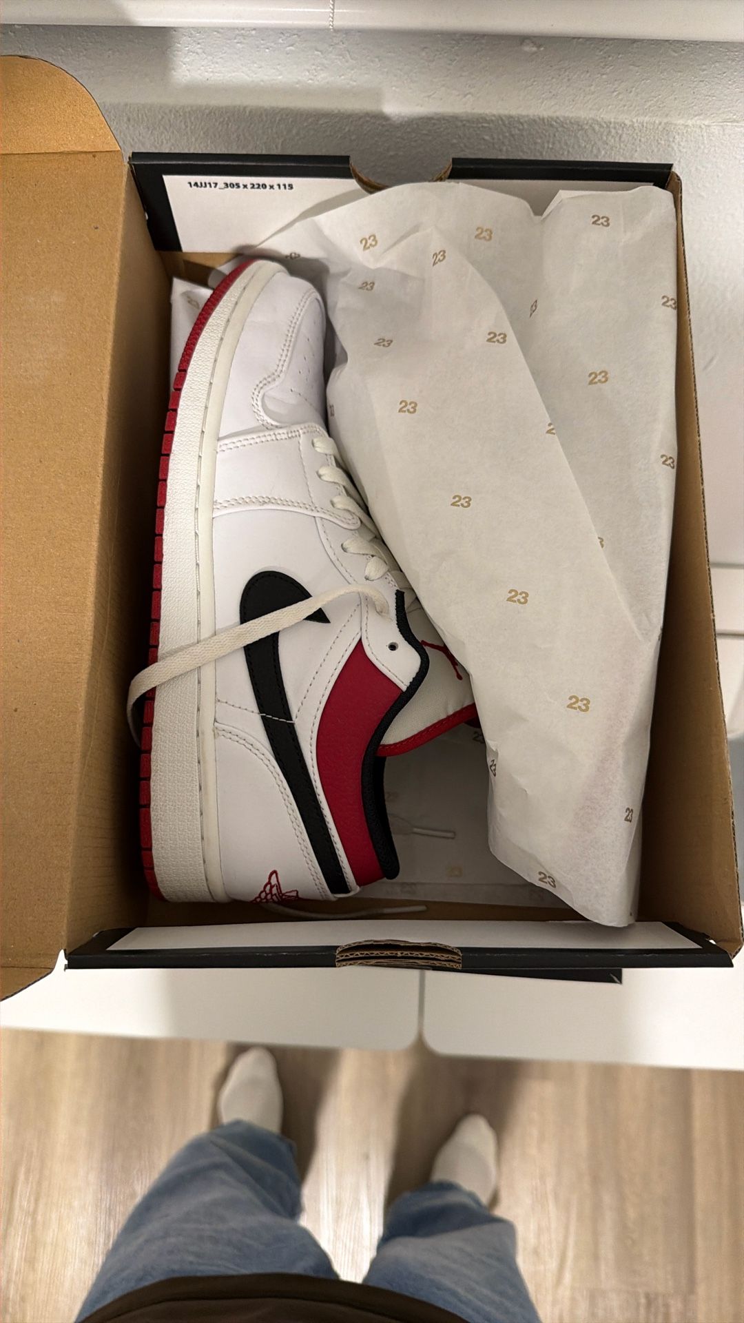 AIR JORDAN 1 LOW (US M 9)