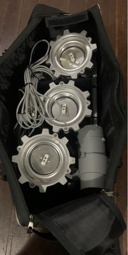 3-Head Studio Strobe Light Kit with Carry Bag