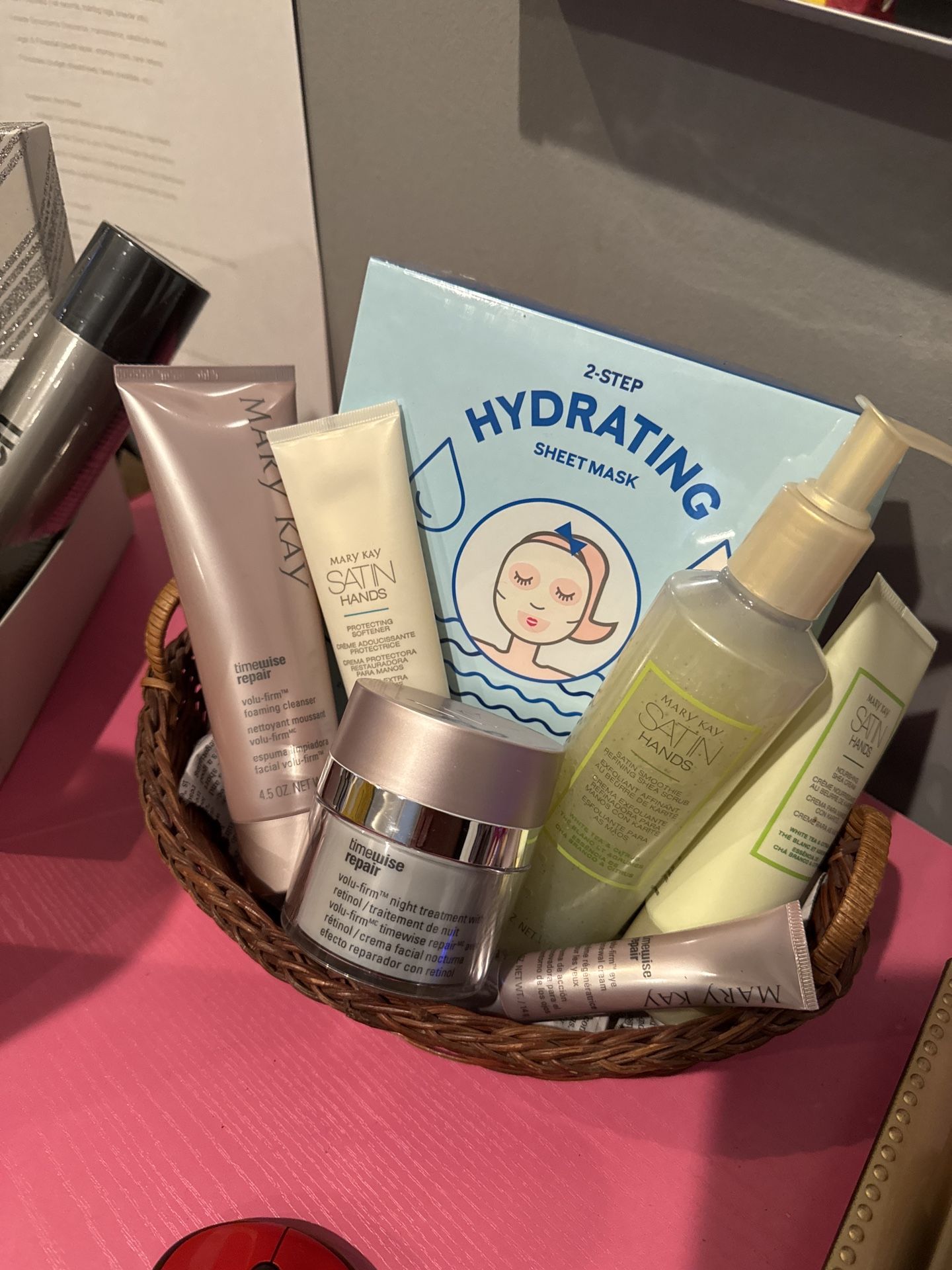 : 🌸 Luxury Self-Care Spa Basket – Gift Set