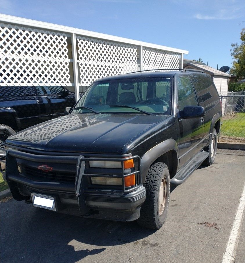 1999 Chevy Tahoe 4x4, Rare 2dr, tailgate