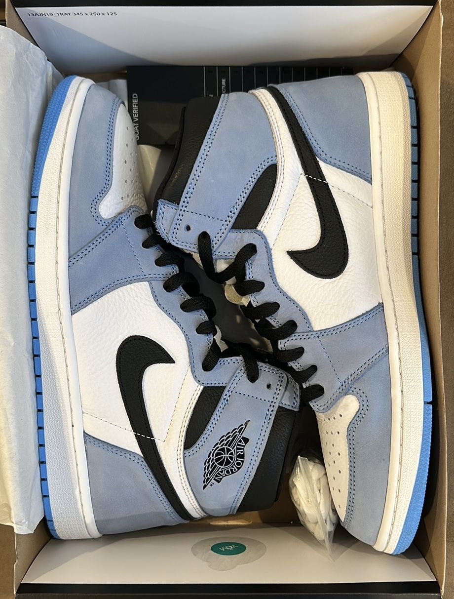 Jordan 1 Retro High OG “University Blue” size 12.5