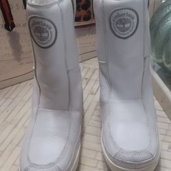 Timberland Snow White Boots Size 9