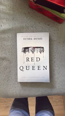 Red Queen Book by Victoria Aveyard