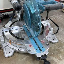 Makita  LS1019L Miter Saw 