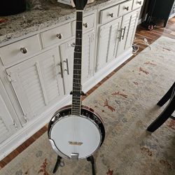 Right Hand 5 String Banjo