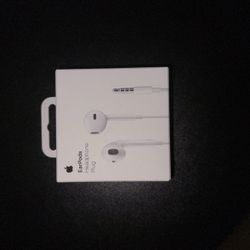 Brand New Apple Earbuds