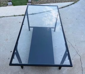 Modern Rectangular Glass Coffee Table ā Good Condition