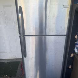 Refrigerator Used