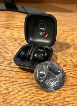 Powerbeats Pro Wireless Earbuds + Extra Ear Tips | Clean Condition