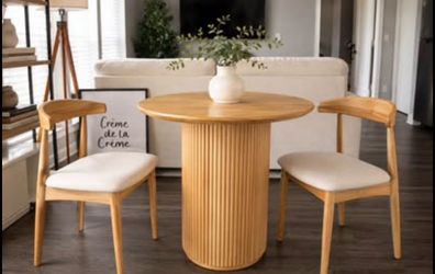 Modern Fluted Pedestal Accent Table | Natural Wood | Excellent Condition