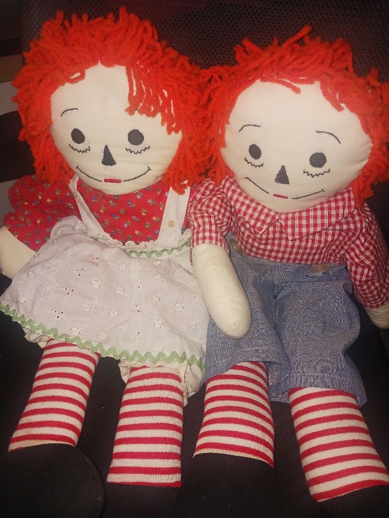 RAGGEDY ANNE AND ANDY DOLLS