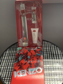 Kenzo perfume and lotion set brand new
