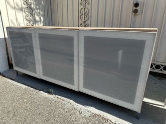 Free - TV Console