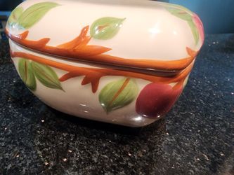 Franciscan Apple Heart Box