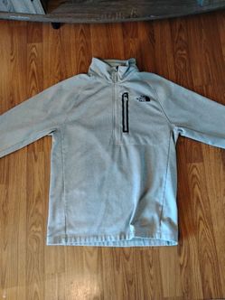 North face long sleeve sweater adult large.