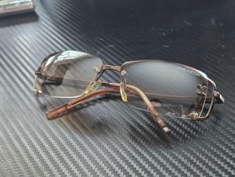 Louis Vuitton Sunglasses Read Description