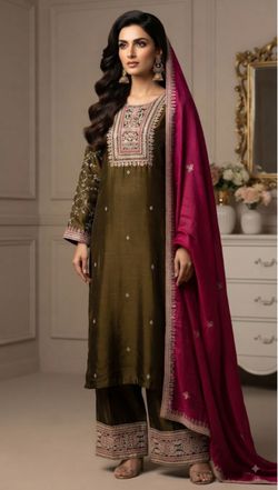 Embroidered Salwar Kameez 3-Piece Set Size XL