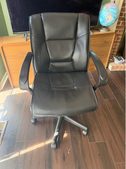 Swivel Chairs-2 ( $15 each)