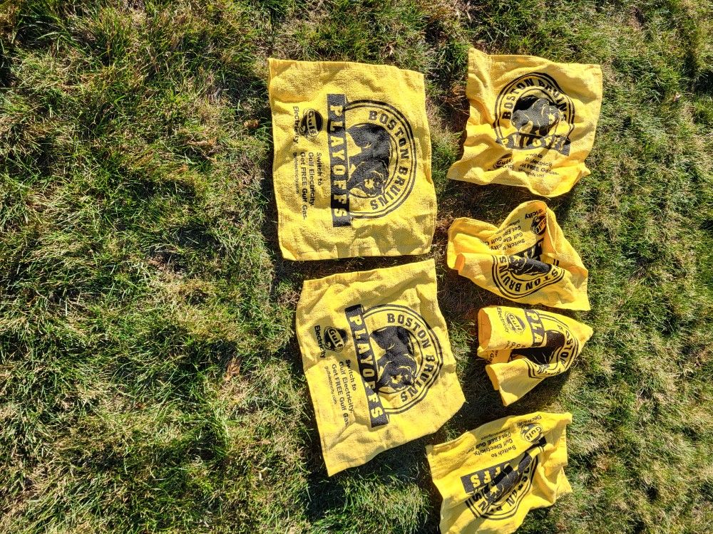 6 New Briuns Playoffs Towels From Their Last Stanley Cups