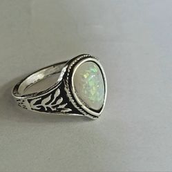 LADIES SIZE 7 TEARDROP RAINBOW MOONSTONE  NEW  925SILVER  RING