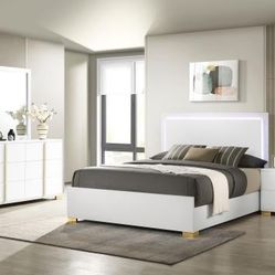 New Four Piece Queen Bedroom Set With Queen Bed Frame Dresser Mirror And Nightstand On Sale Now Don't Miss