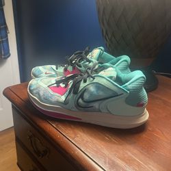 Kyrie 5 Low