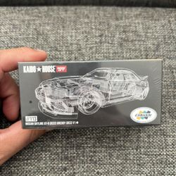 Kaido House x Mini GT Nissan Skyline GT-R R33 Greddy GR33 V1 White 1/64