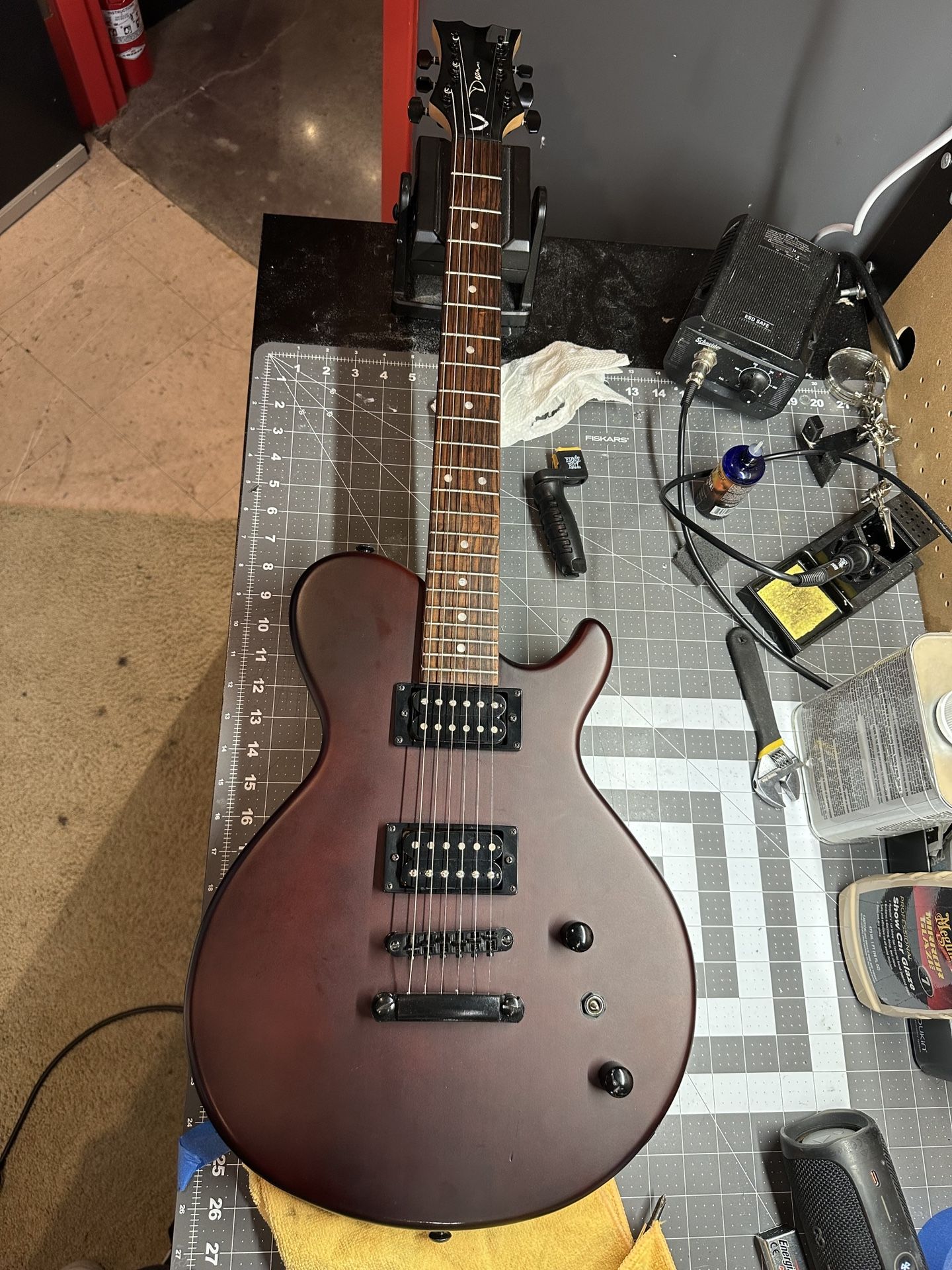 Dean LP - Deep Red Finish