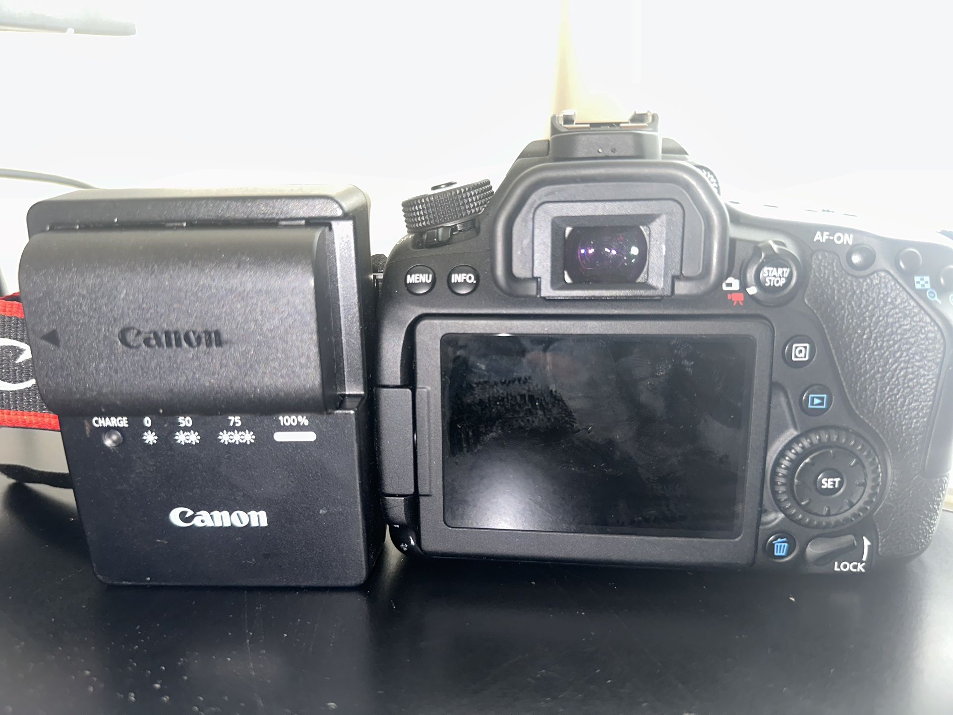 EOS 80D  Canon Camera 