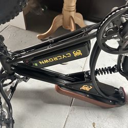 Cycrown electric bicycle.