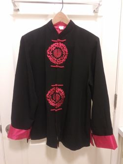 Ladies Black and Red Kimono Jacket. Size XLarge But Runs Smaller.