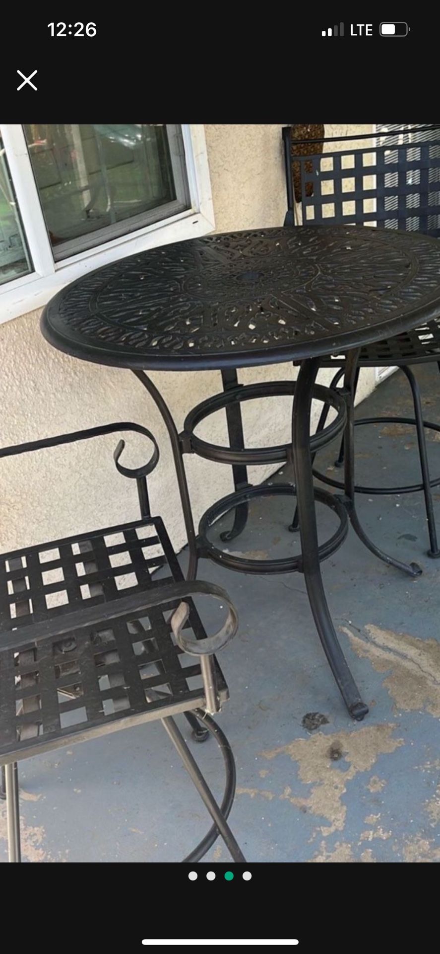 Bar And 2 Stools 