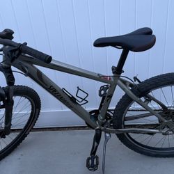 Specialized Mountain Bike 