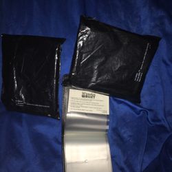 BRAND NEW NEVER USED 4-WONDER WALLET MADE OUT OF REAL GENIUS LEATHER $20.00