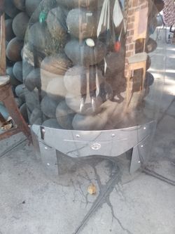 Motorcycle windshield
