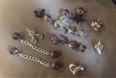 Jibbitz Crocs Shoe Charm Lot Gothic Plastic Chains Many More Black & Silver