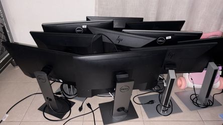 Lot of Dell and HP Computer Monitors