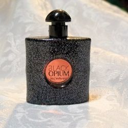Black Opium By Yves Saint Laurent 