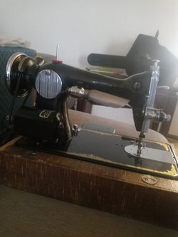 Antique Black Sowing Machine