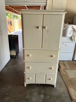 Armoire storage