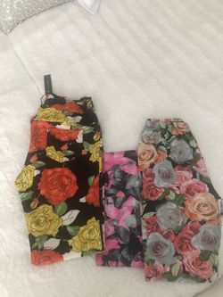3 pair of leggings . Size M/ L NEW !!❤️