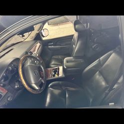 07 Chevy  Tahoe Seats 