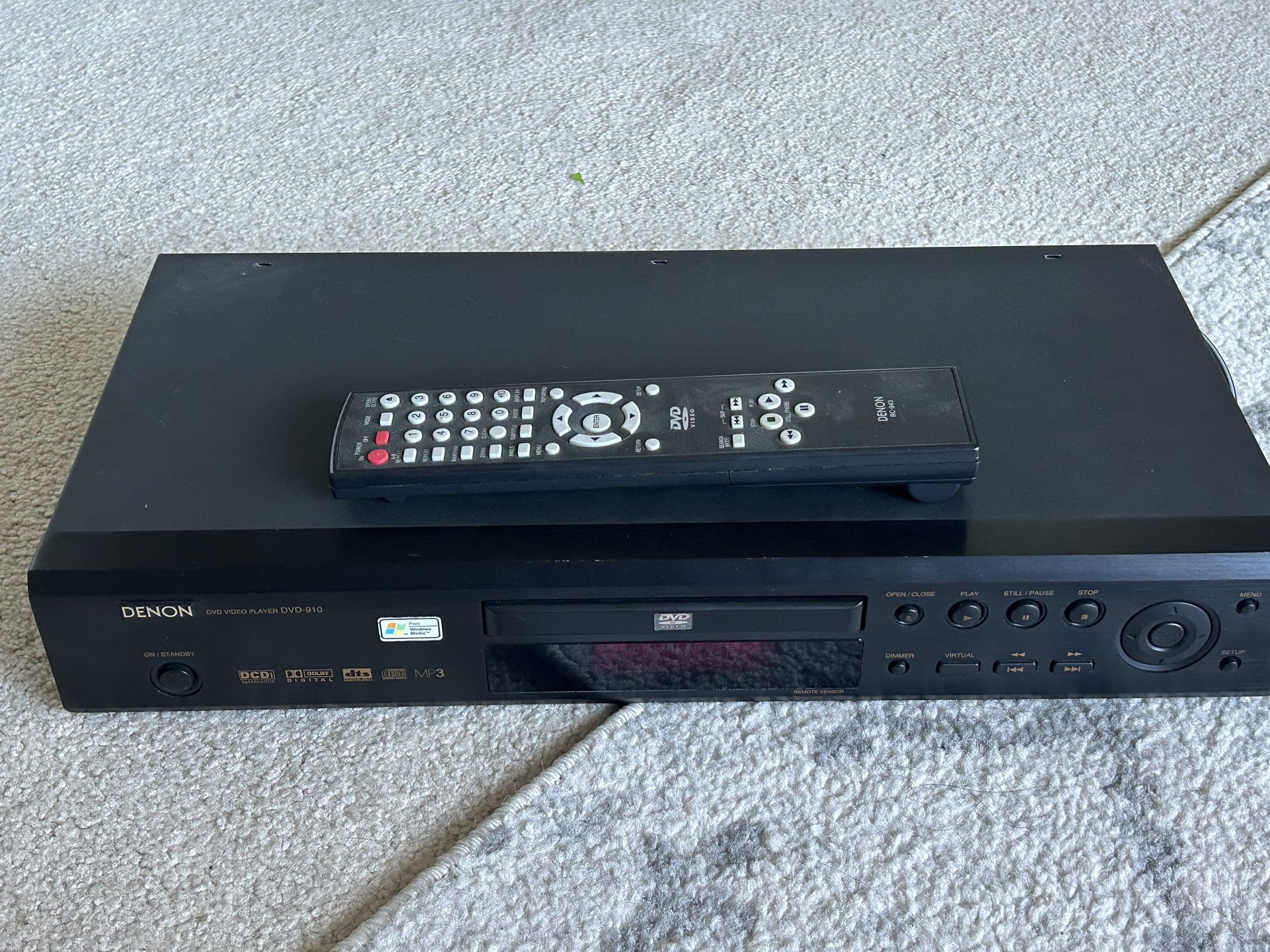 DENON DVD VIDEO PLAYER DVD-910 WITH REMOTE