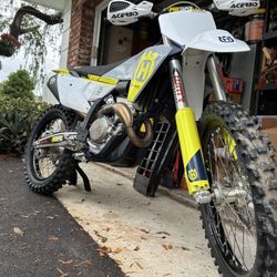 BEST Blend of A 250cc & 450cc Motocross Bike.