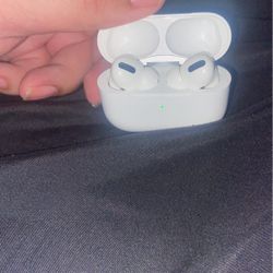Apple AirPods 
