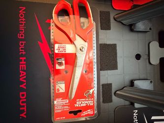 Milwaukee Jobsite Offset Scissors