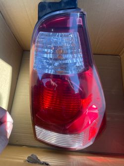 2004 SR5 4Runner Tail Light (Left + Right)