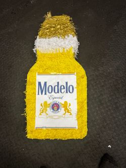 Modelo Piñata 27”x 15”x 4”
